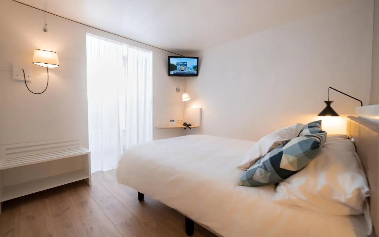 Hotel Little Regina Paris 2*,  France