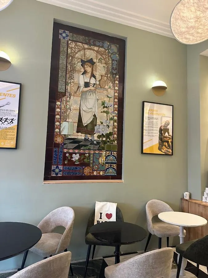 Hotel Little Regina Paris 2*,