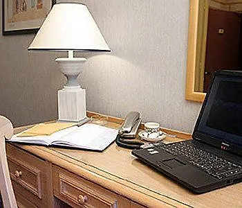 Hotel Little Regina Paris